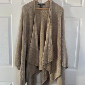 Beautiful Cejon Minimalist Poncho